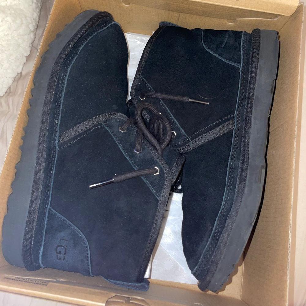 Black Uggs